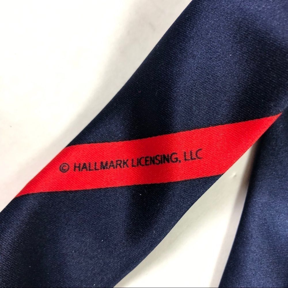 Hallmark Men’s Formal Christmas Santa Reindeer Tie - Picture 8 of 9